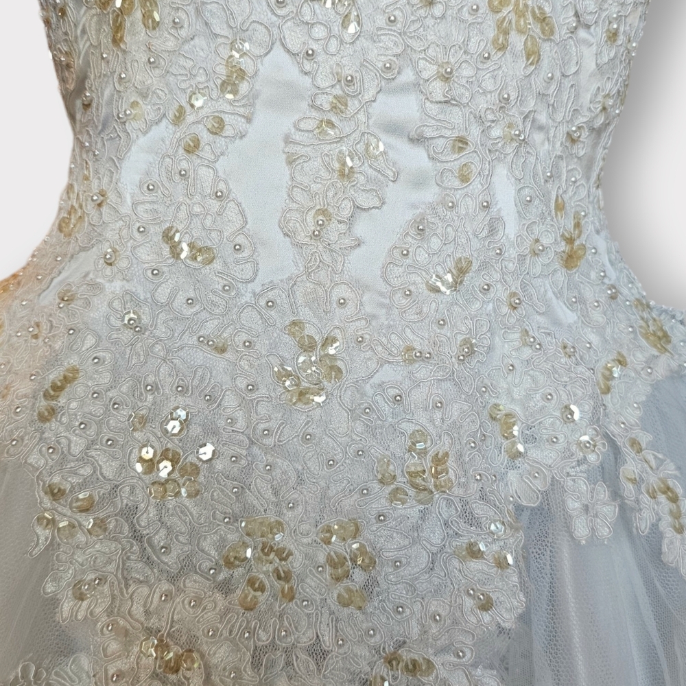 Vintage White Mon Cheri Ballgown Wedding Dress - Picture 7 of 15
